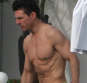 Tom Cruise in forma a 50 anni
