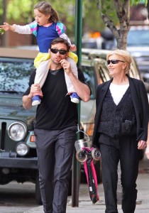 Hugh Jackman a spasso con Biancaneve