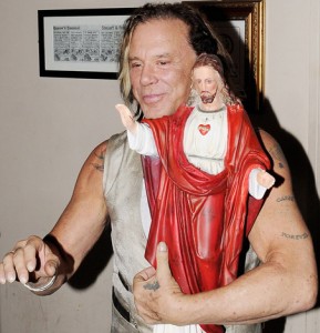 Mickey Rourke ha trovato Gesù!