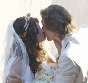 Milla Jovovich sposa il suo regista