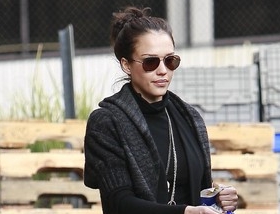 Un albero di Natale per Jessica Alba