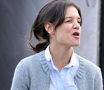 Katie Holmes sorride alle patate