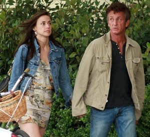 Sean Penn ci presenta Stacy Koplin