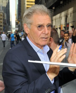 Harrison Ford firma autografi a New York