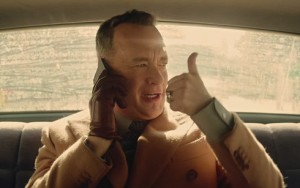 Tom Hanks canta e balla nel video di Carly Rae Jepsen